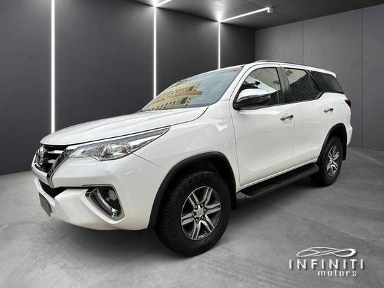 TOYOTA HILUX SW4 2.7 SR 4X2 16V FLEX 4P AUTOMÁTICO